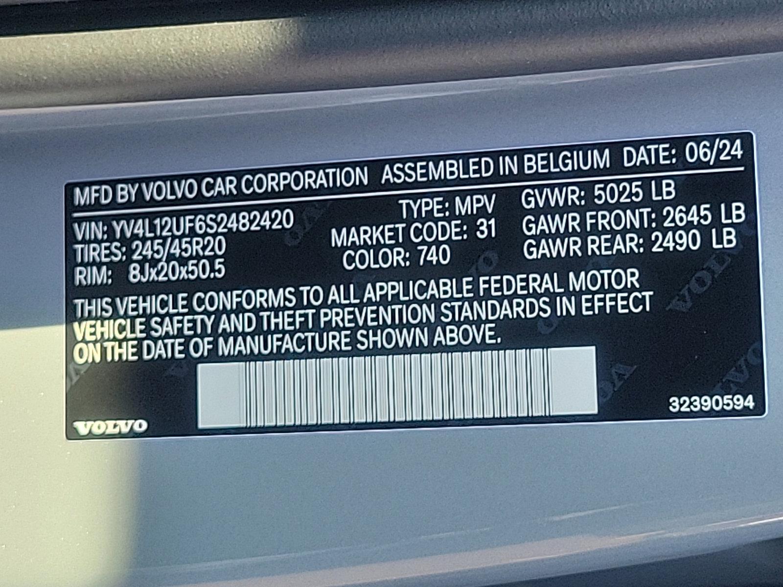 2025 Volvo XC40 Vehicle Photo in Trevose, PA 19053