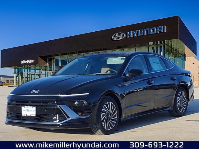 2025 Hyundai SONATA Hybrid Vehicle Photo in Peoria, IL 61615