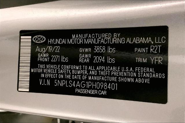 2023 Hyundai ELANTRA Vehicle Photo in Lees Summit, MO 64086