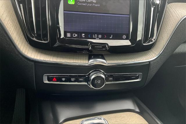 2022 Volvo XC60 Vehicle Photo in Houston, TX 77007