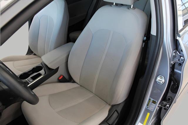 2017 Hyundai SONATA Vehicle Photo in Green Bay, WI 54304