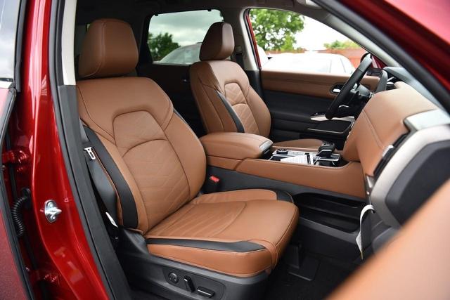 2025 Nissan Pathfinder Vehicle Photo in Ballwin, MO 63011