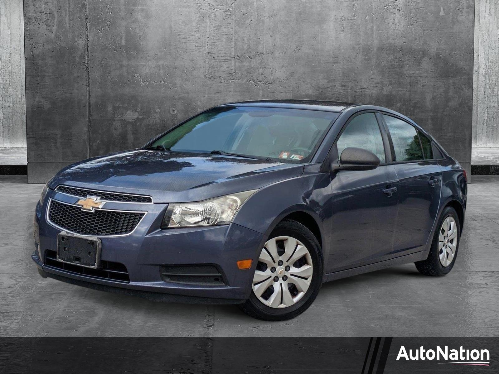 2013 Chevrolet Cruze Vehicle Photo in GREENACRES, FL 33463-3207