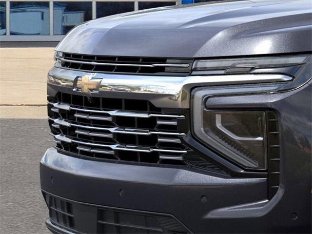 2025 Chevrolet Suburban Vehicle Photo in ENGLEWOOD, CO 80113-6708