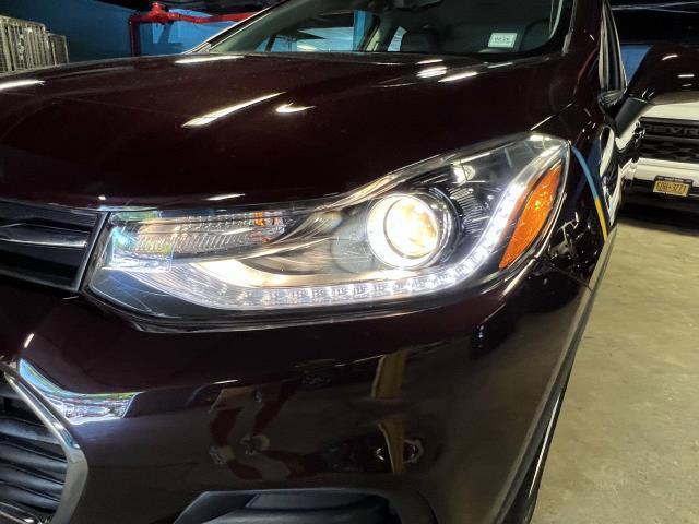 2022 Chevrolet Trax Vehicle Photo in Roslyn, NY 11576