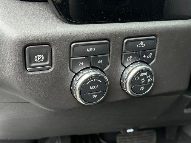 2025 GMC Sierra 1500 Vehicle Photo in COLUMBIA, MO 65203-3903