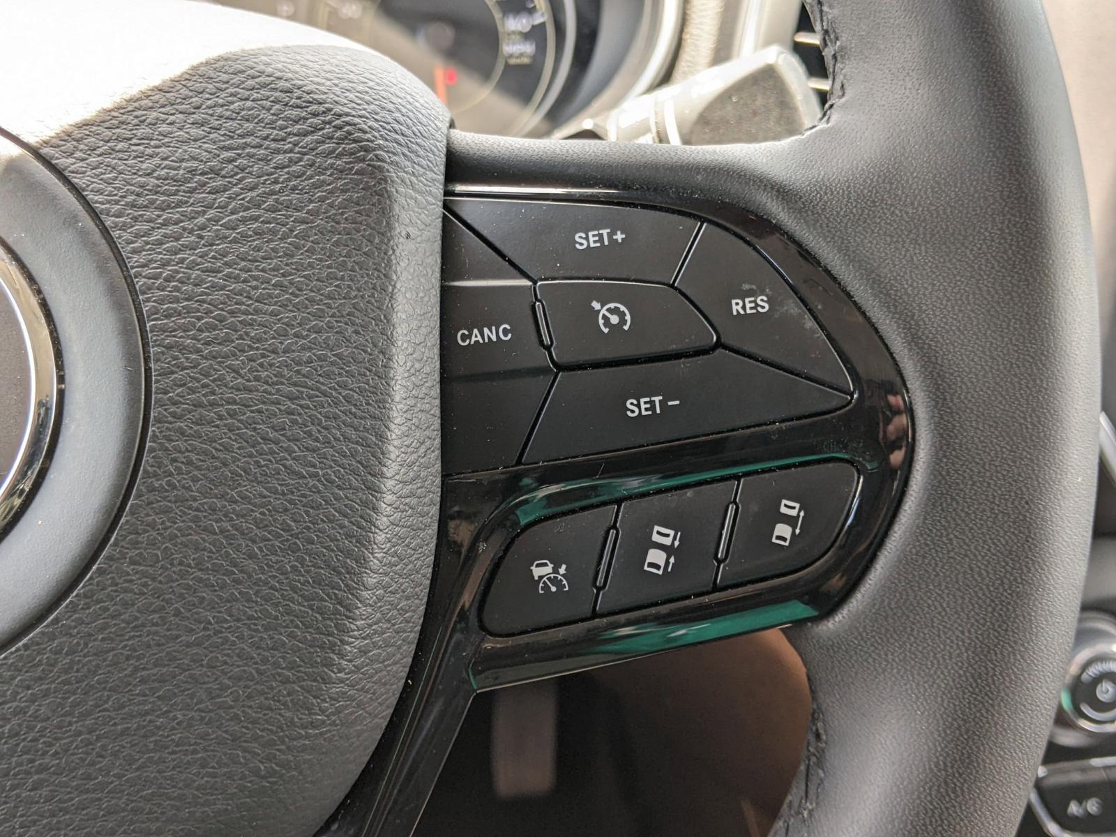 2023 Jeep Cherokee Vehicle Photo in Seguin, TX 78155