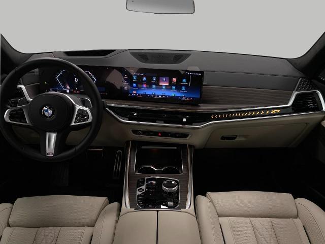 2025 BMW X7 xDrive40i Vehicle Photo in Appleton, WI 54913