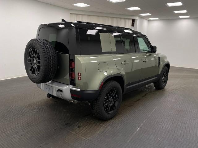 2025 Defender Vehicle Photo in Appleton, WI 54913