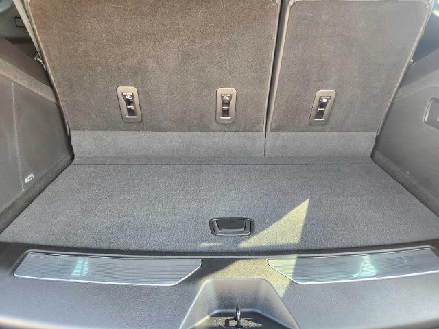 2022 Cadillac Escalade Vehicle Photo in DENTON, TX 76210-9321