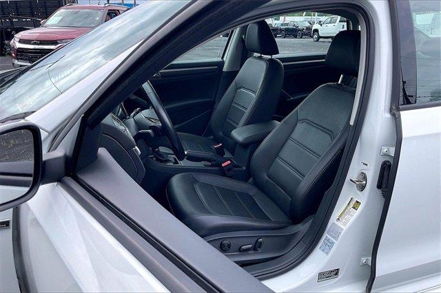 2018 Volkswagen Passat Vehicle Photo in INDEPENDENCE, MO 64055-1314