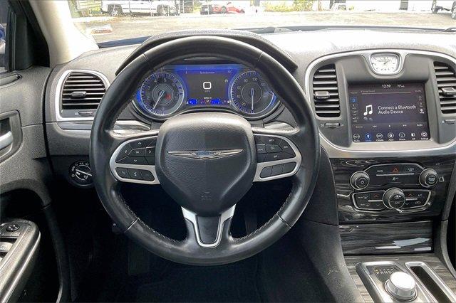 2019 Chrysler 300 Vehicle Photo in INDEPENDENCE, MO 64055-1314