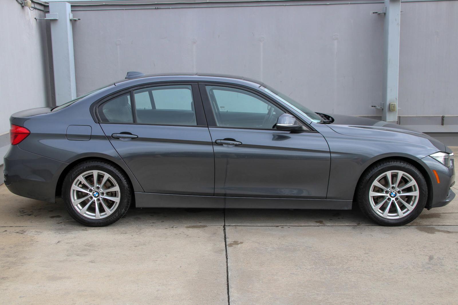 2017 BMW 320i Vehicle Photo in SUGAR LAND, TX 77478