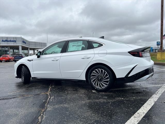 2025 Hyundai SONATA Hybrid Vehicle Photo in Shiloh, IL 62269