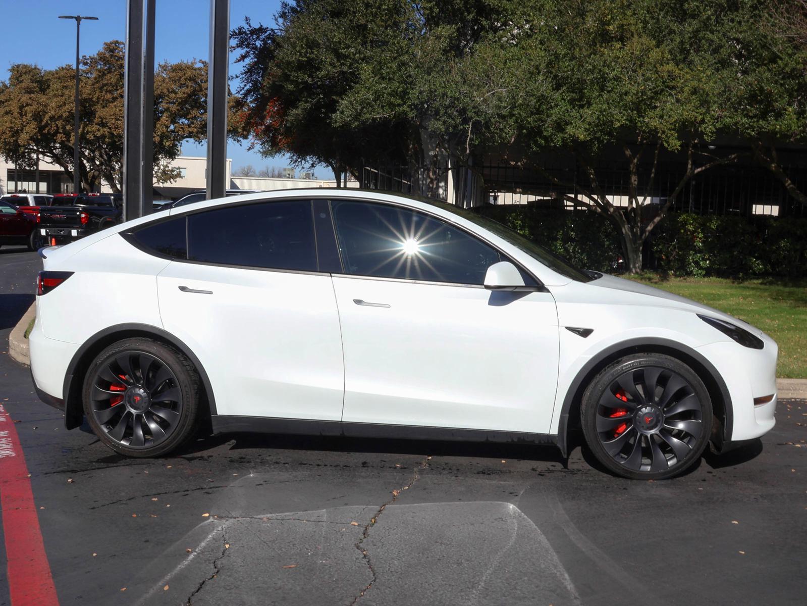 2023 Tesla Model Y Vehicle Photo in DALLAS, TX 75209-3095