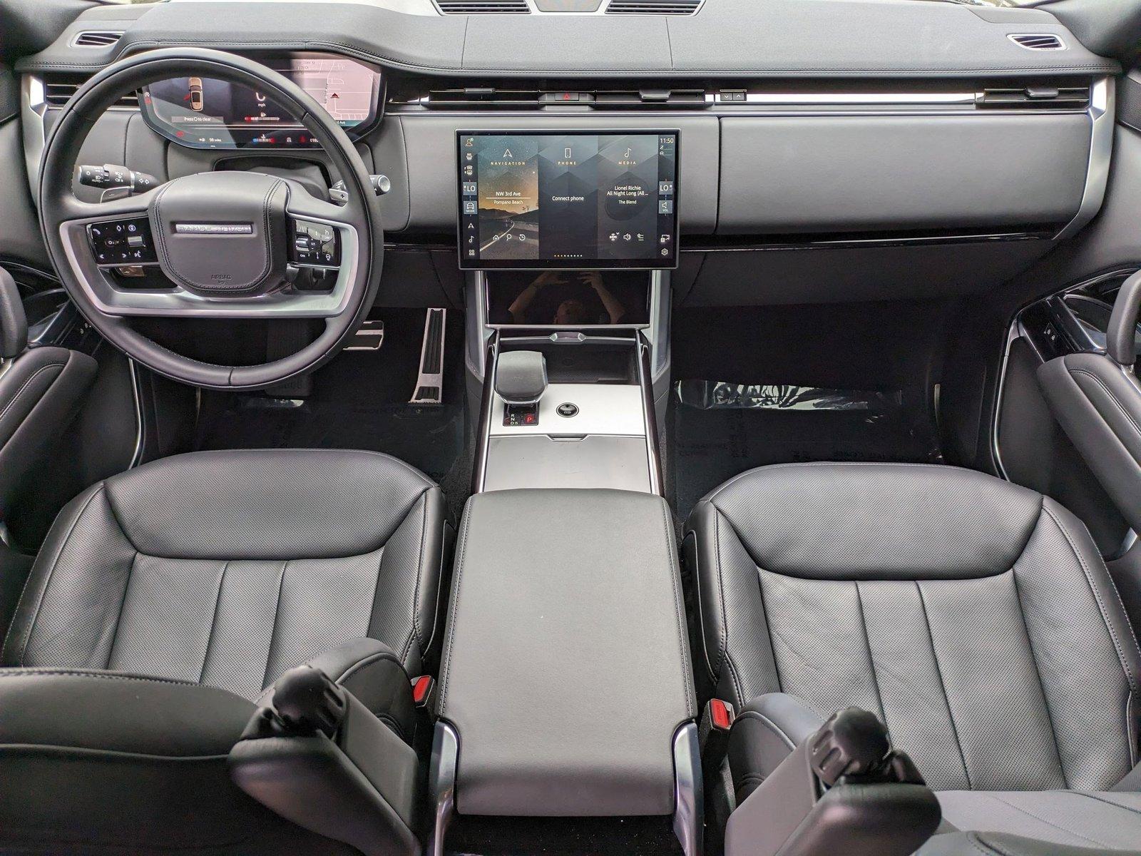 2024 Land Rover Range Rover Vehicle Photo in Pompano Beach, FL 33064