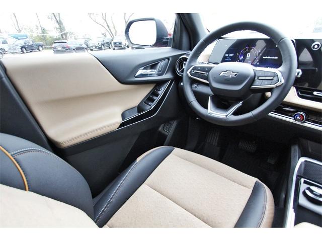 2025 Chevrolet Equinox Vehicle Photo in ROSENBERG, TX 77471-5675