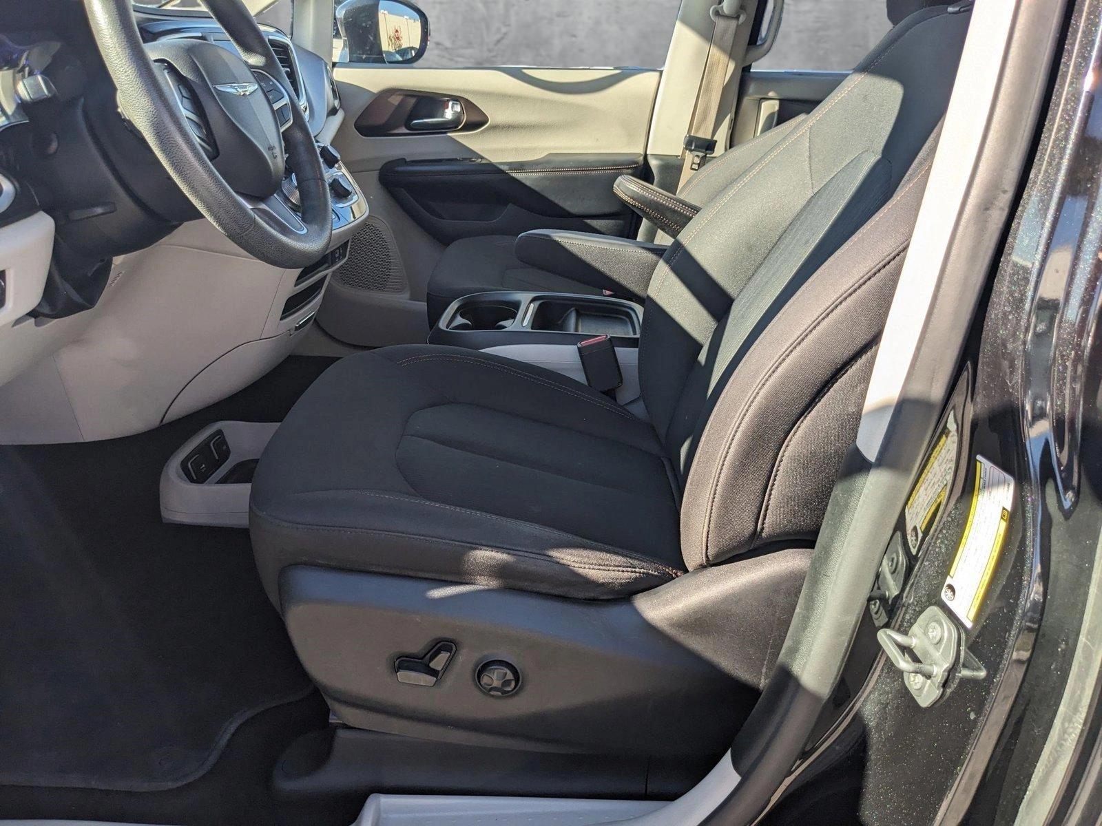 2018 Chrysler Pacifica Vehicle Photo in MIAMI, FL 33172-3015