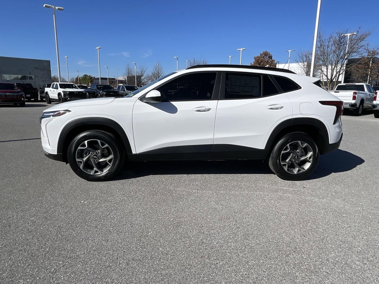 2025 Chevrolet Trax Vehicle Photo in BENTONVILLE, AR 72712-4322