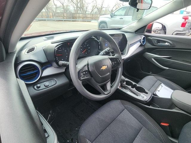 2024 Chevrolet Trax Vehicle Photo in ENGLEWOOD, CO 80113-6708