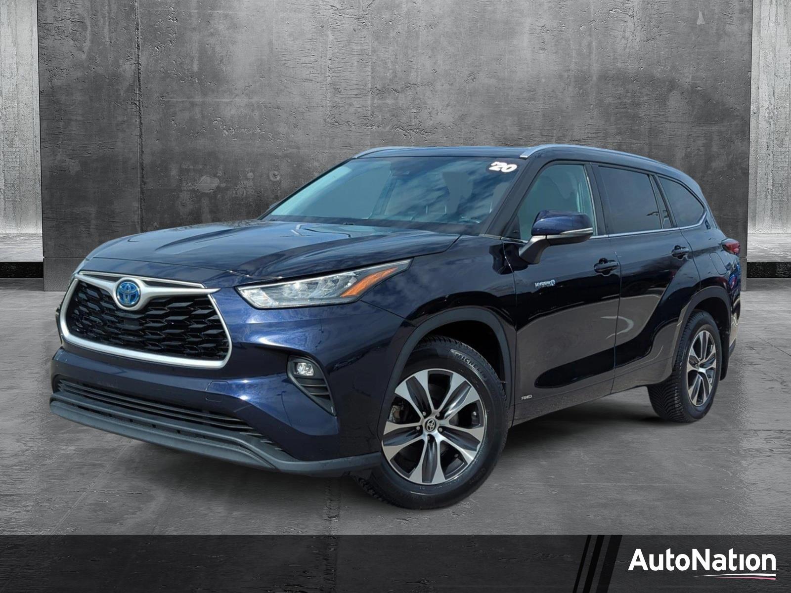 2020 Toyota Highlander Vehicle Photo in Memphis, TN 38133