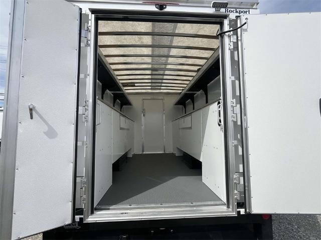 2025 Chevrolet Express Cutaway 3500 Vehicle Photo in ALCOA, TN 37701-3235