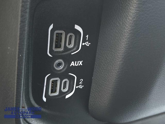 2022 Ram 1500 Vehicle Photo in DENTON, TX 76210-9321