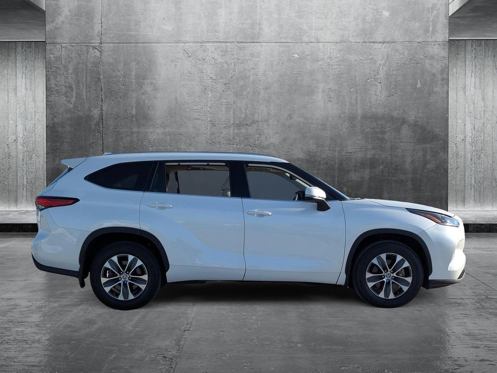 2021 Toyota Highlander Vehicle Photo in Ft. Myers, FL 33907