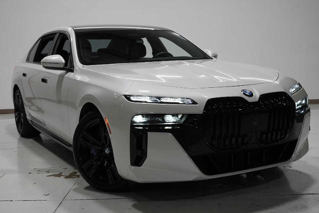 2023 BMW 740i Vehicle Photo in GRAPEVINE, TX 76051