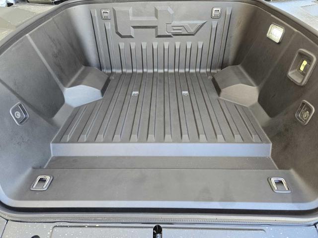 2025 GMC HUMMER EV SUV Vehicle Photo in DALLAS, TX 75209-3016