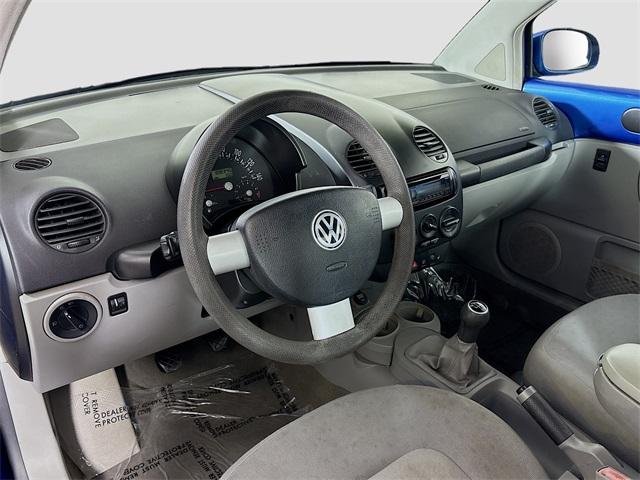 2002 Volkswagen New Beetle Vehicle Photo in Puyallup, WA 98371