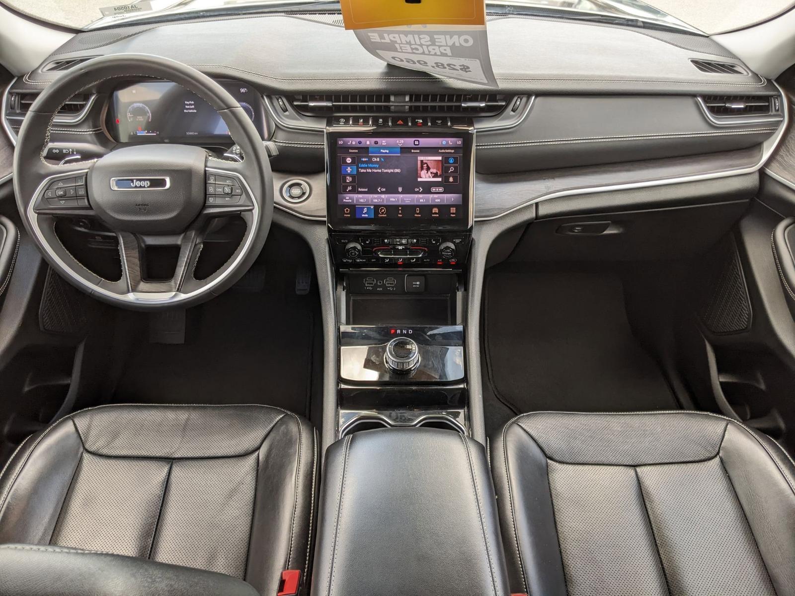2023 Jeep Grand Cherokee Vehicle Photo in Seguin, TX 78155