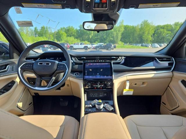 2023 Jeep Grand Cherokee 4xe Vehicle Photo in Cedar Rapids, IA 52402