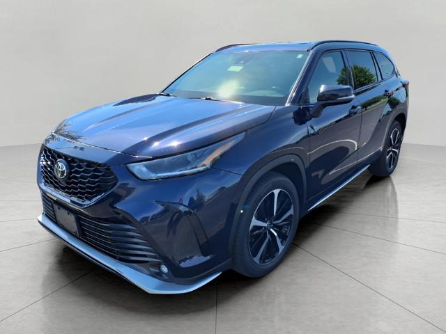 2022 Toyota Highlander Vehicle Photo in Oshkosh, WI 54904