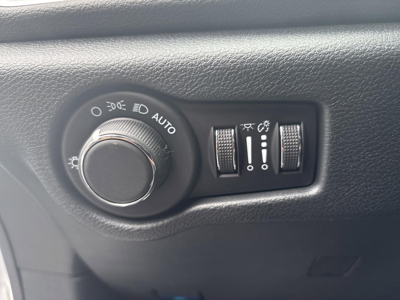 2025 Chrysler Voyager Vehicle Photo in Mechanicsburg, PA 17050-1707