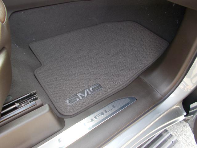 2025 GMC Sierra 2500 HD Vehicle Photo in LOWELL, MA 01852-4336