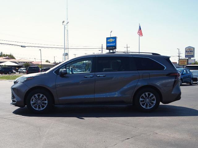 2023 Toyota Sienna Vehicle Photo in MADISON, IN 47250-1611