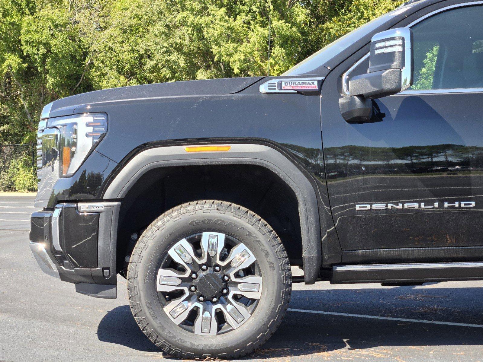 2024 GMC Sierra 2500 HD Vehicle Photo in DALLAS, TX 75209-3016