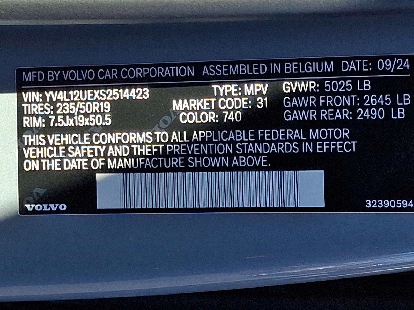 2025 Volvo XC40 Vehicle Photo in Trevose, PA 19053