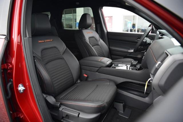 2025 Nissan Pathfinder Vehicle Photo in Ballwin, MO 63011