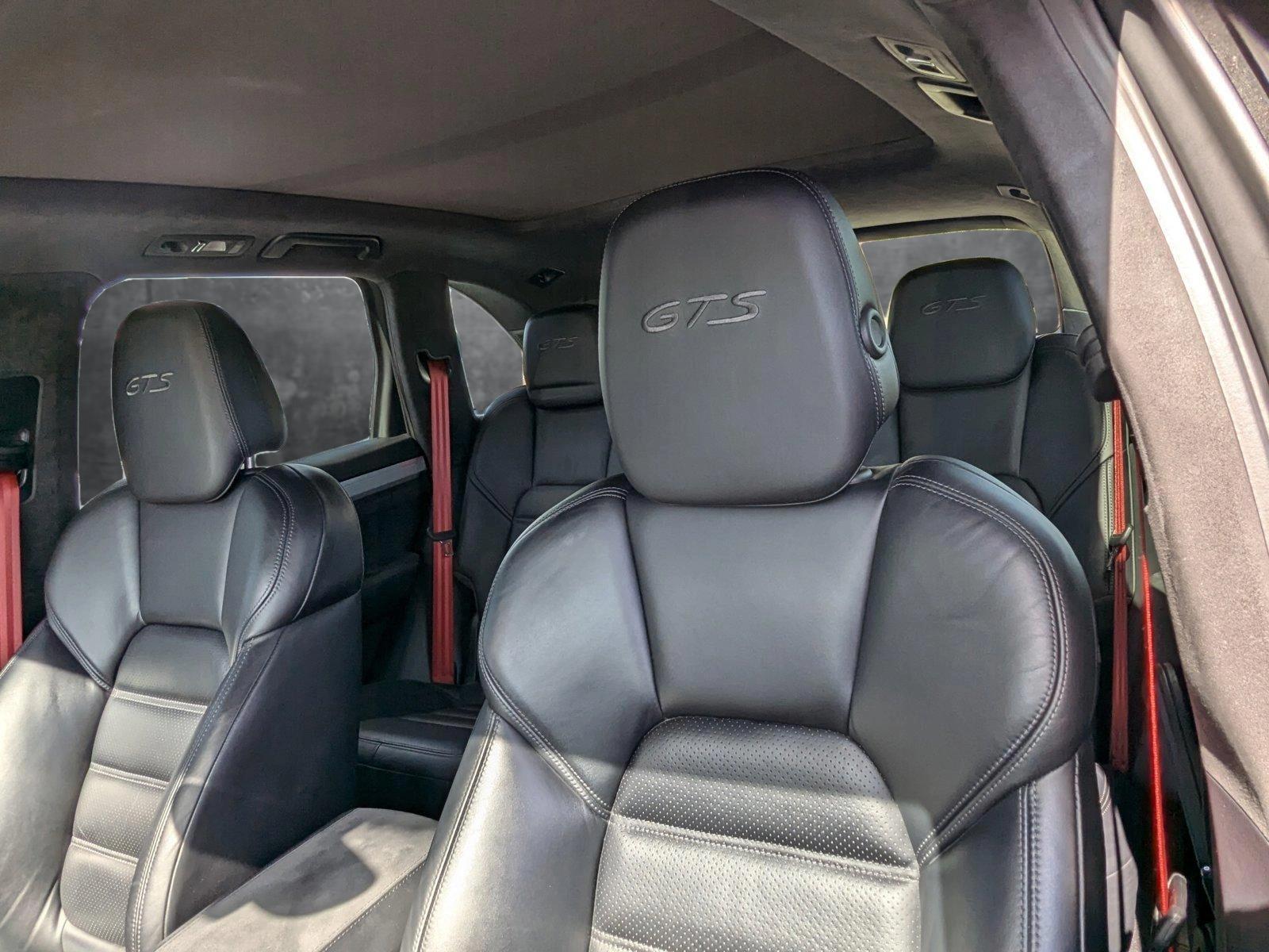 2016 Porsche Cayenne Vehicle Photo in Miami, FL 33135