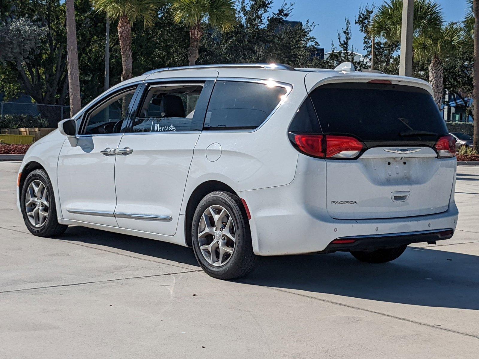 2019 Chrysler Pacifica Vehicle Photo in Davie, FL 33331