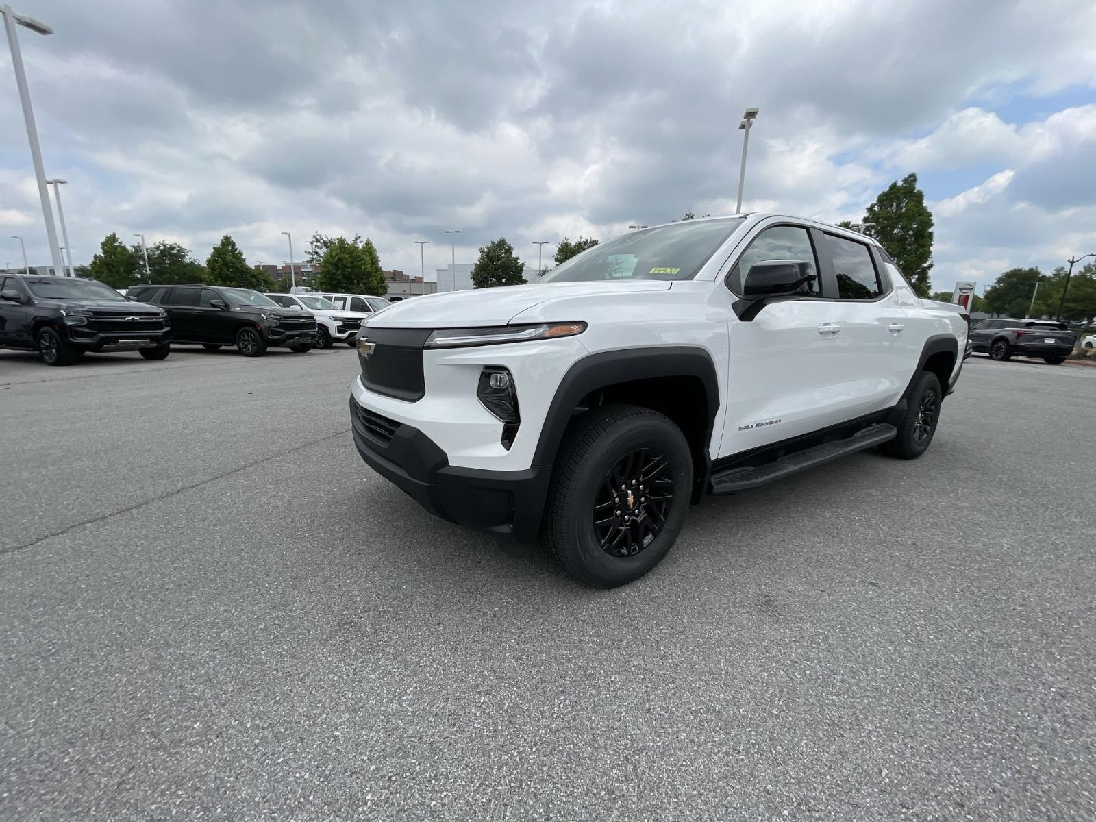 2024 Chevrolet Silverado EV Vehicle Photo in BENTONVILLE, AR 72712-4322