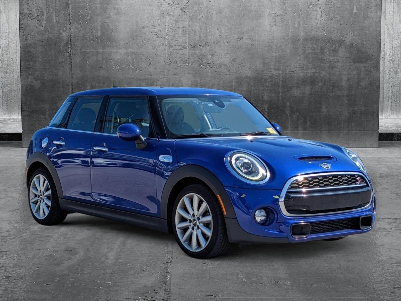 2019 MINI Cooper S Hardtop 4 Door Vehicle Photo in Delray Beach, FL 33444