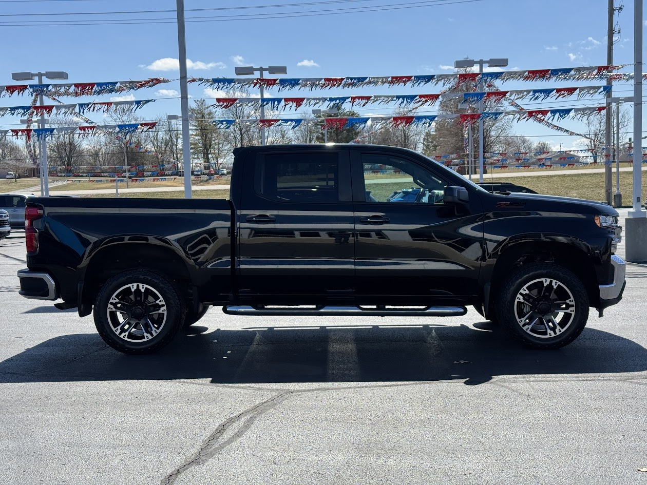 2019 Chevrolet Silverado 1500 Vehicle Photo in BOONVILLE, IN 47601-9633