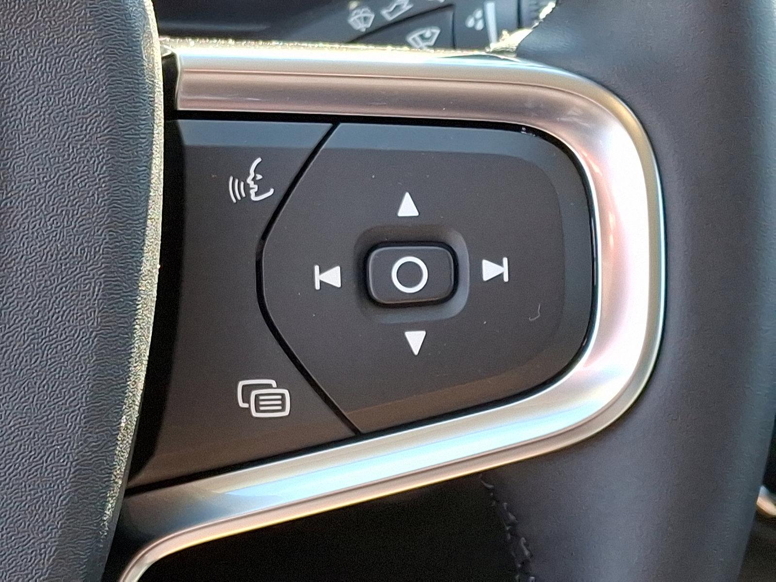 2025 Volvo XC40 Vehicle Photo in Trevose, PA 19053