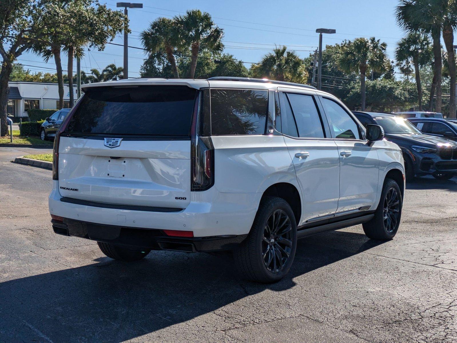 2024 Cadillac Escalade Vehicle Photo in WEST PALM BEACH, FL 33407-3296