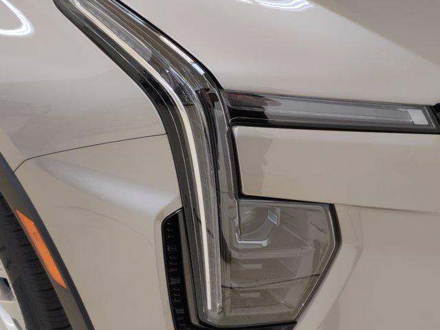 2025 Cadillac XT4 Vehicle Photo in PINEVILLE, NC 28134-8495