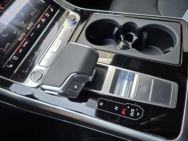 2025 Audi Q7 Vehicle Photo in SUGAR LAND, TX 77478
