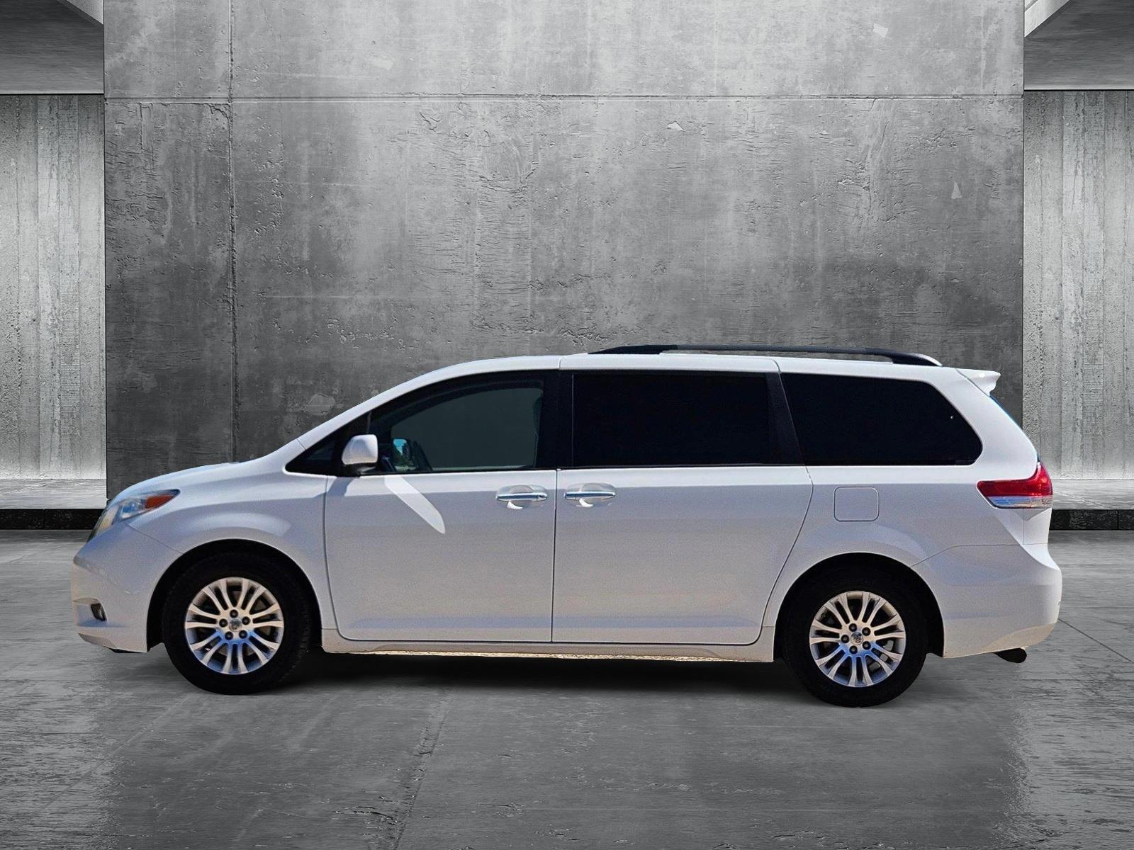 2014 Toyota Sienna Vehicle Photo in WACO, TX 76710-2592